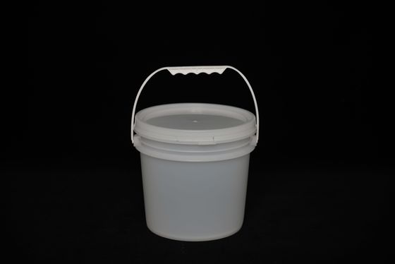 Wytrzymały plastikowy wiadro z pokrywą do produkcji i przechowywania żywności